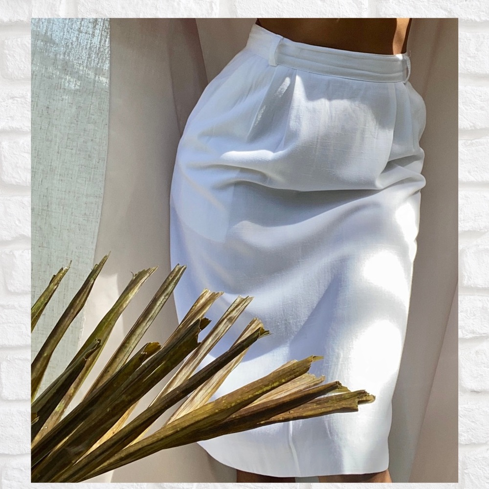 White pencil skirt